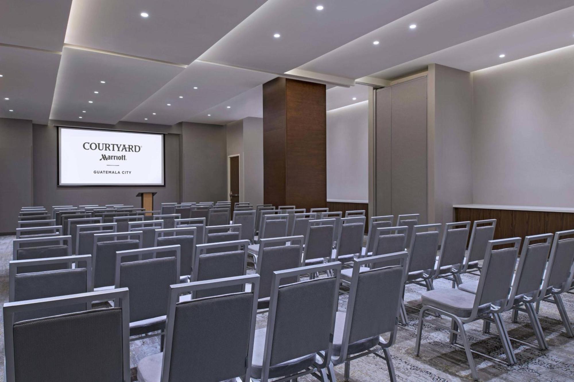 Courtyard By Marriott Guatemala City Exterior foto